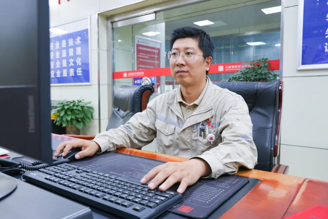 【大唐榜样】冷聚瀛：以技术立身，用匠心筑梦.jpg