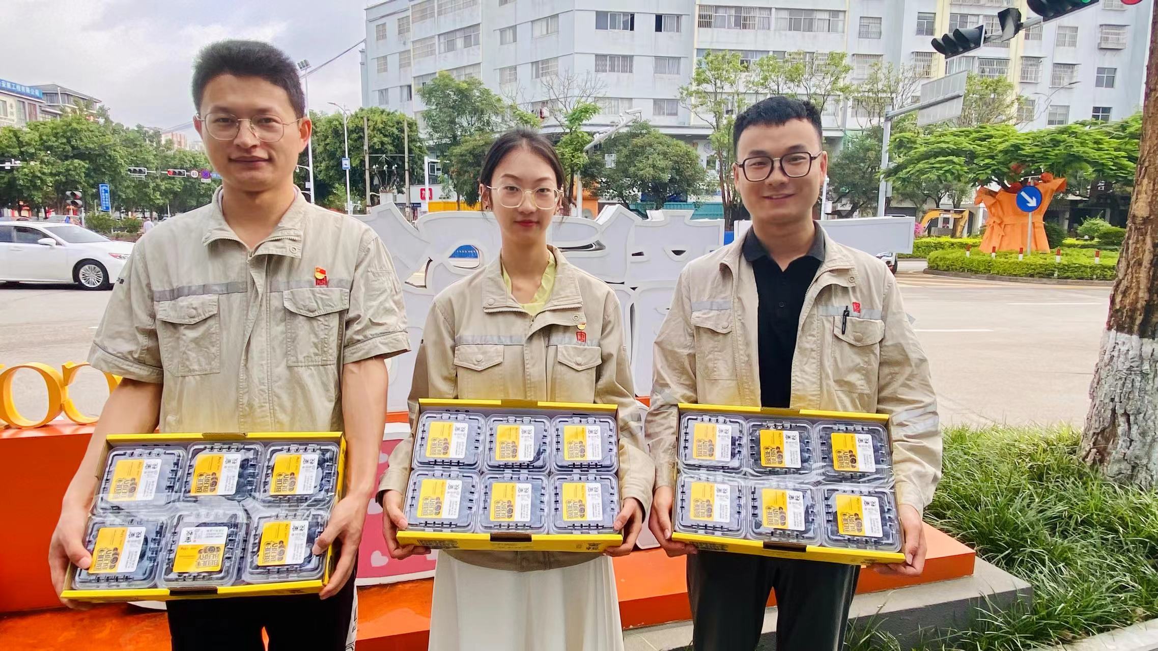云南公司：消费促帮扶 产销助振兴 (1).jpg